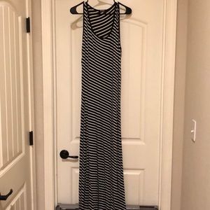 Relaxx soft black and white dress